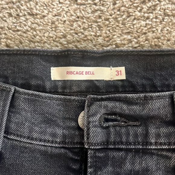 Levi’s Ribcage bells - Picture 2 of 3